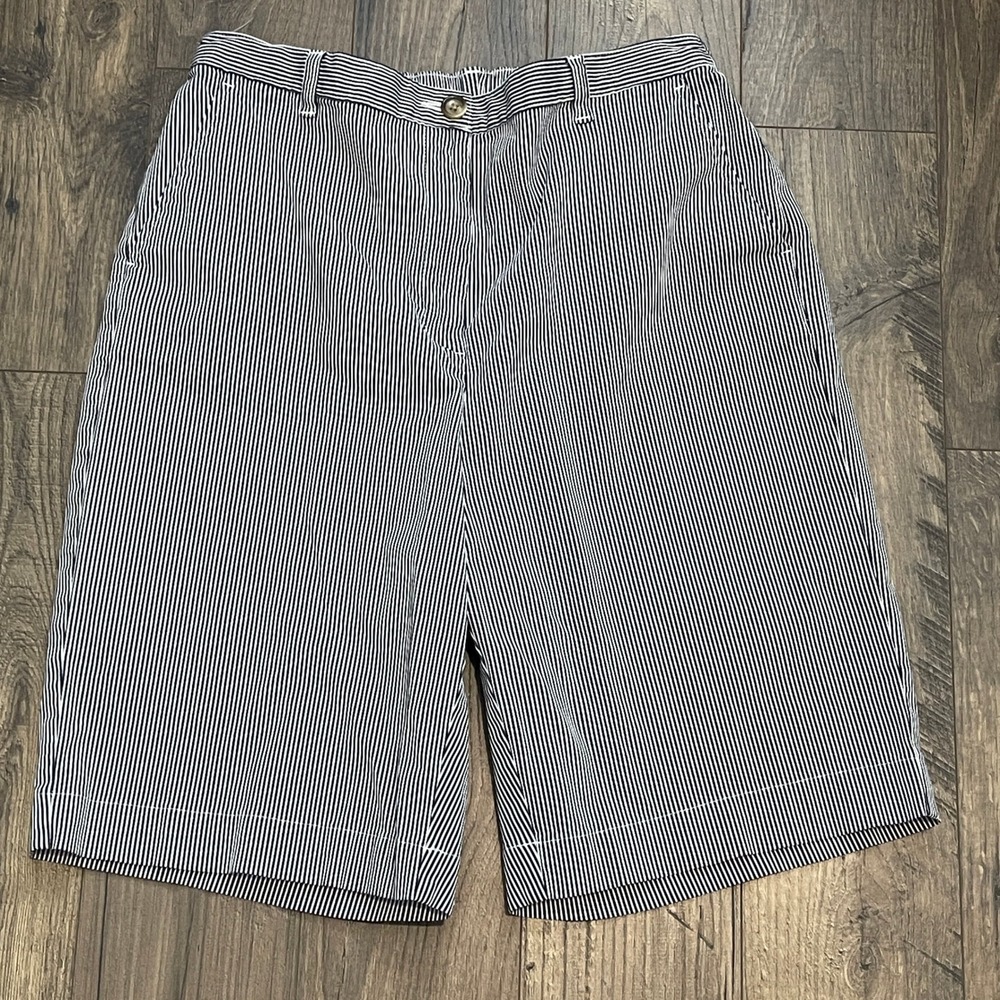 Lands End Womens 12 Fit 3 Seersucker Shorts Navy Blue White Striped Mid Rise